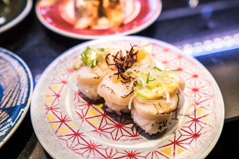 Desvende os sabores únicos de Tóquio com nosso guia culinário pela Ásia. Descubra o melhor da culinária asiática em uma jornada gastronômica imperdível.
